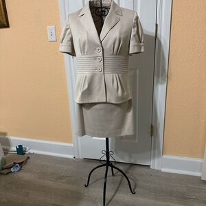 Women's Cream Short Sleeve suit